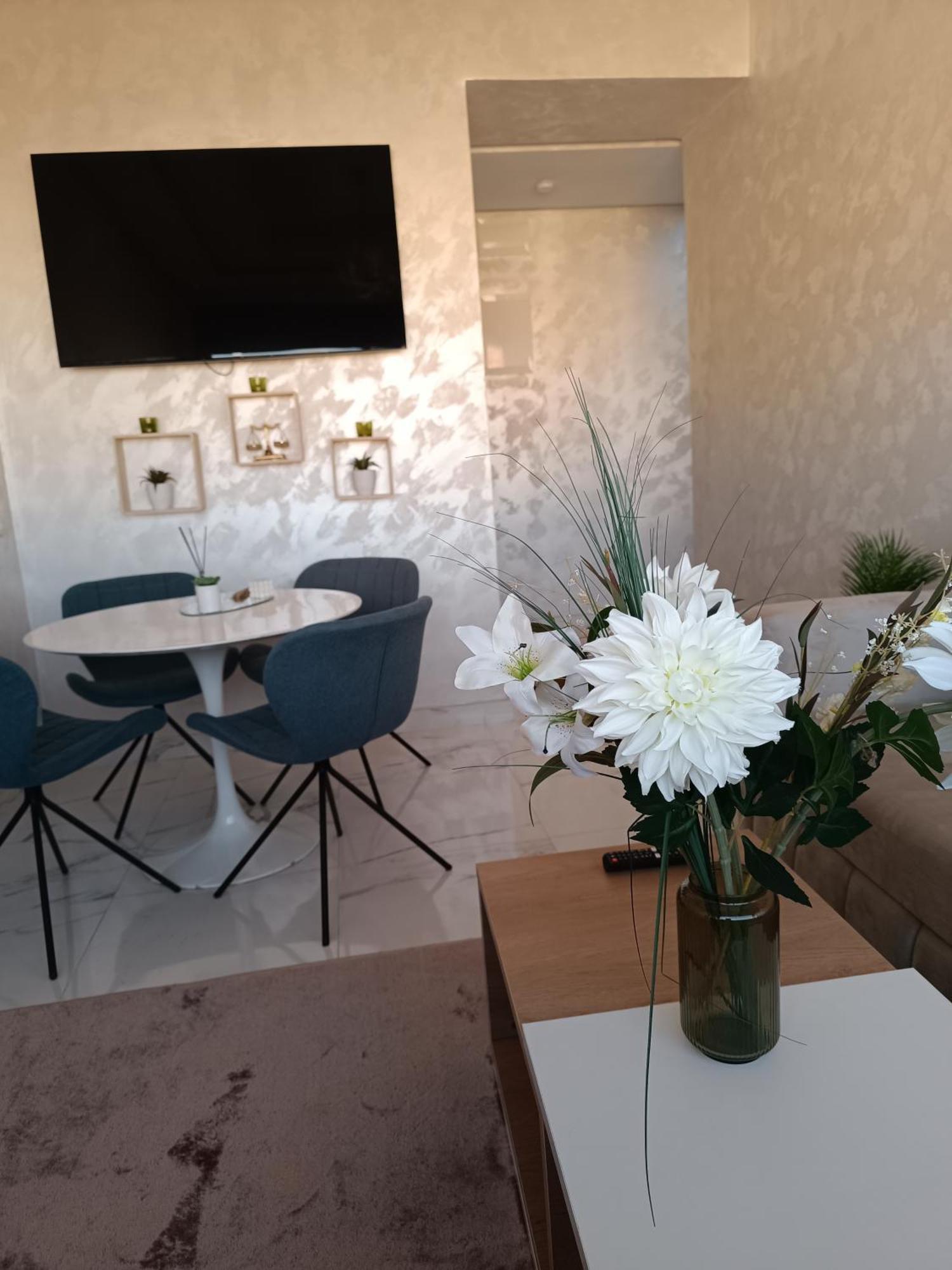 La Jolie Al Jadid Apartment นาดอร์ ภายนอก รูปภาพ